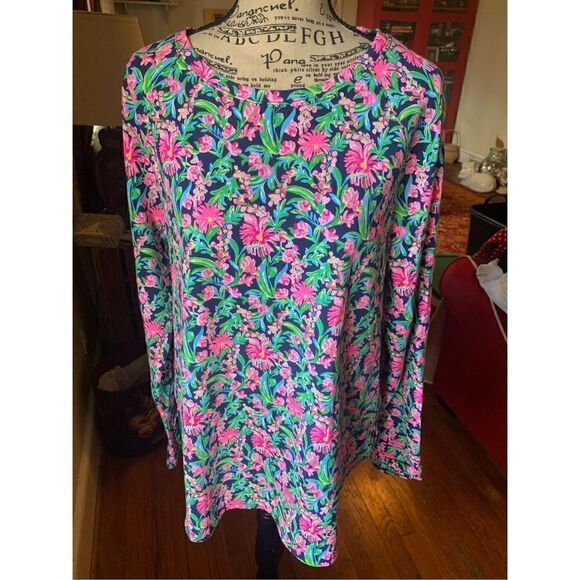 LILLY PULITZER LOW TIDE NAVY BLYTHE LUXLETIC PULLOVER TOP - Picture 7 of 7